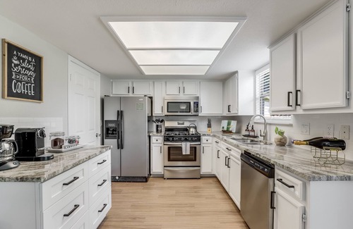 South Creek House | Dog & family friendly home mins from ATX & Georgetown!