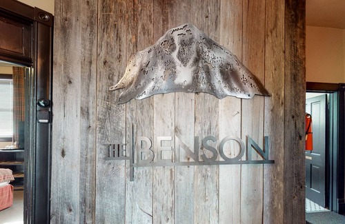 Silverton House | Dog-friendly and lovely suite with free WiFi & a kitchenette in a great location