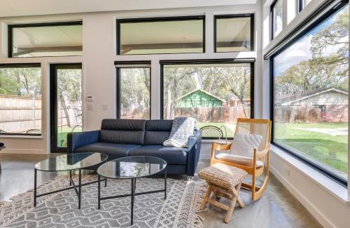 Barton Hills Apartment | Dog-Friendly Austin Guest House 3 Mi to Downtown