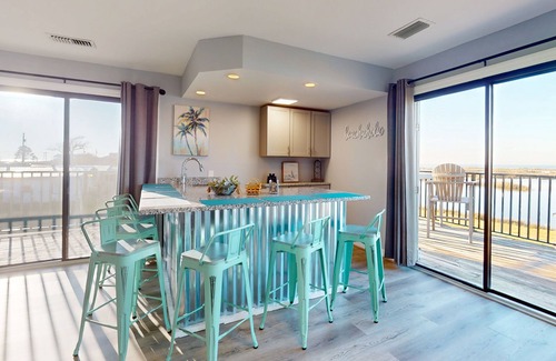 Dauphin Island House | Dog-friendly bayfront duplex with private dock, 2 boat slips, kayaks, bay views