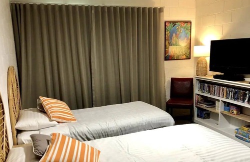 Emerald Beach House | Dog-friendly Bluff Rd Beach House, Emerald Beach