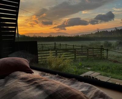 Doune House | Dog friendly cabin & hot tub and Cairngorm views