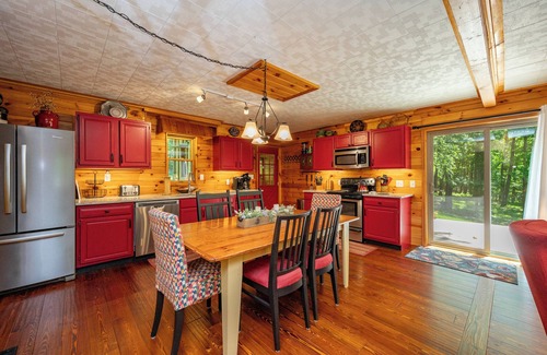 McHenry House | Dog-Friendly Cabin w/Hot Tub & Fire Pit
