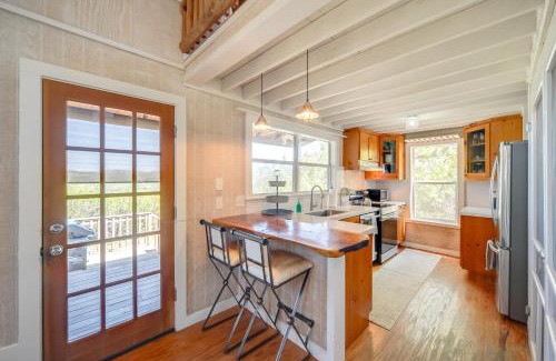 Johnson City Apartment | Dog-Friendly Cabin with Fire Pit in Johnson City!
