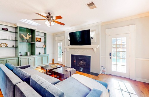 Pinehurst Of Atascocita House | Dog-friendly charmer with enclosed yard, patio, pool, game room, W/D, & AC