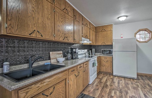 Crosby Cottage | Dog-friendly Crosby Home w/Bike Storage!