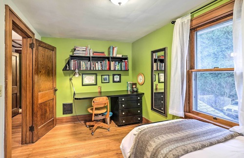 East Rochester House | Dog-Friendly East Rochester Getaway w/Yard!
