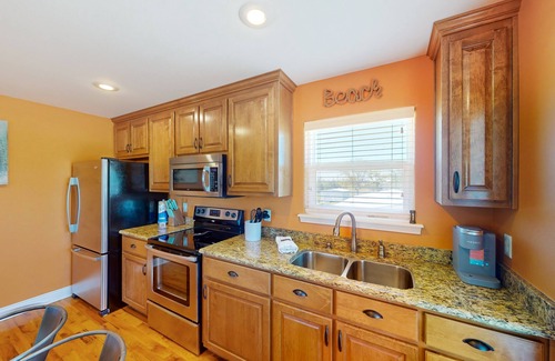 Port St. Joe House | Dog-friendly home blocks from the beach with patio, balcony, & outdoor shower