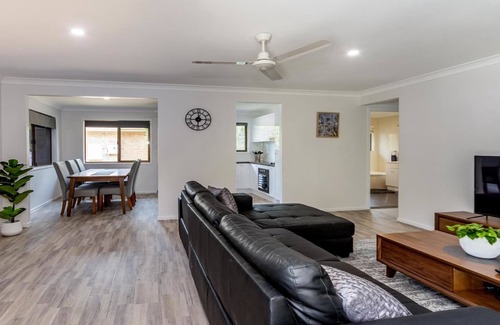 Bellara House | Dog Friendly House Near Beach