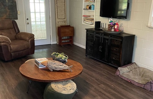 Jasper House | Dog Friendly Lake Cottage and Fish Camp with Hot Tub