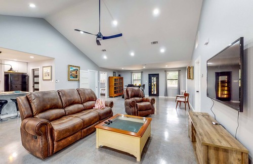 Tool House | Dog-friendly lakeside retreat with pool & dock