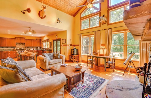 Gumlog House | Dog-Friendly Lavonia Home w/Dock & Lake Access