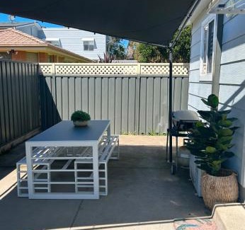 Halekulani Apartment | Dog friendly new humble abode In hotspot location