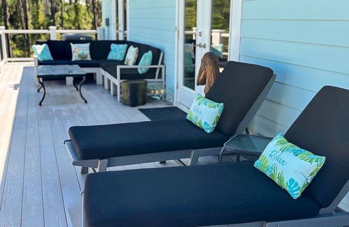 East End House | Dog-friendly ocean-view house with central AC & washer/dryer - snowbird-friendly