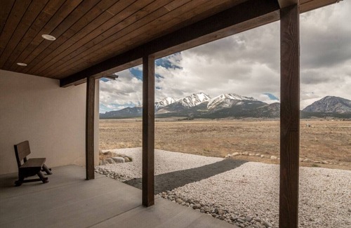 Buena Vista House | Dog Friendly Private Partial Home w/AC & Hot Tub