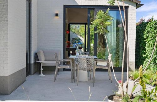 Ouddorp House | Doggersbank 38 Noordzeepark - Ouddorp - North Sea gem, wood-burning stove, big kitchen, garden with privacy