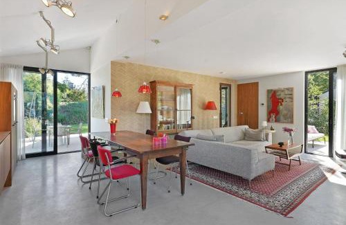 Ouddorp House | Doggersbank 38 Noordzeepark - Ouddorp - North Sea gem, wood-burning stove, big kitchen, garden with privacy