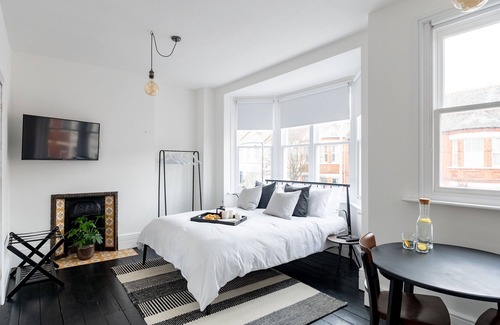 Cliftonville Bed & Breakfast | Doghouse Margate