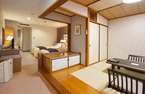 Dogo Hot Spring House | Dogo Onsen Funaya