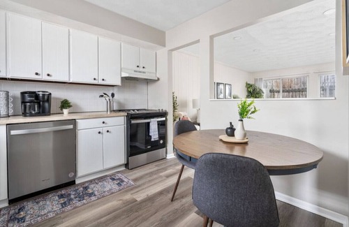 Heath Apartment | Dogwood and Oak-2 BR, King Beds, Patio