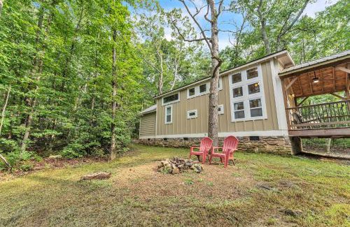 Trenton House | Dogwood Cottage with Private Fire Pit & Sleeps 6