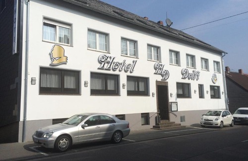 Maybach Hotel | Dolfi Hotel & Restaurant