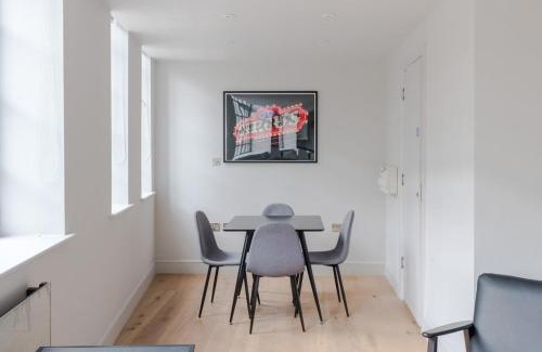 Clerkenwell Apartment | Dolls House - Farringdon - by Frankie Says