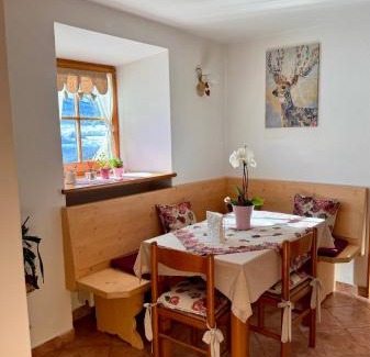 Colle Santa Lucia Apartment | Dolomites Charme Chalet