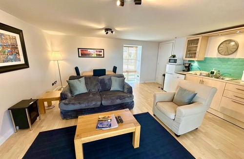 Ardersier Apartment | Dolphin Bay - Stunning 1 Bedroom Apartment