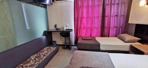 Klang Hotel | Dolphin Hotel