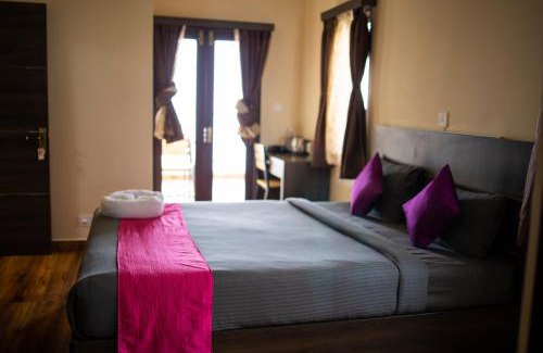 Vattakanal Bed & Breakfast | Dolphin Nose Retreat