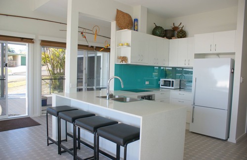 Woolgoolga House | Dolphin's Moon on Pollack