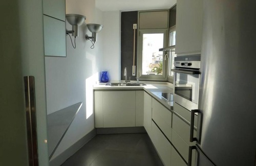 Costa Dorada Apartment | Dolphin - Sea front apartment - 4 pax