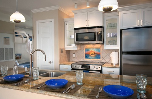 Galveston Condo | DolphinSmile 3 Pools Panorama View! W/D CLEAN!