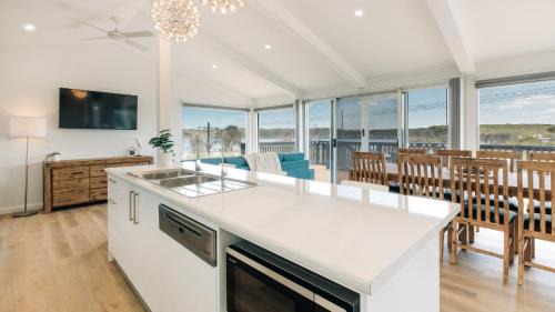 Lake Wangary House | Dolphinview