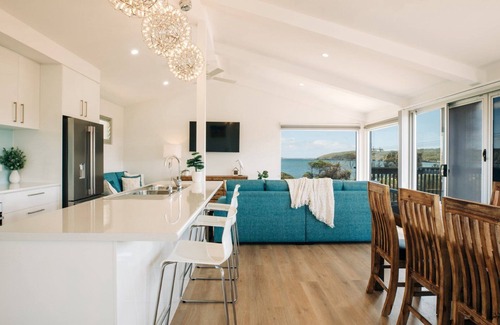 Lake Wangary House | Dolphinview Has Changed - and it is Spectacular - now one of Coffin Bay's Premier Holiday Homes