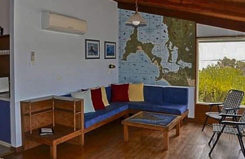 Lake Wangary House | Dolphinview is a 2 storey holiday home with magnificent water vDoliews
