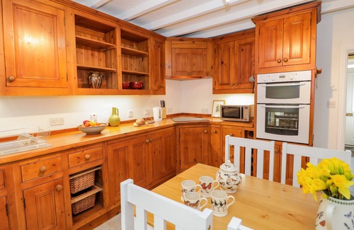 Penmachno Cottage | DOLWEN, pet friendly, with open fire in Penmachno