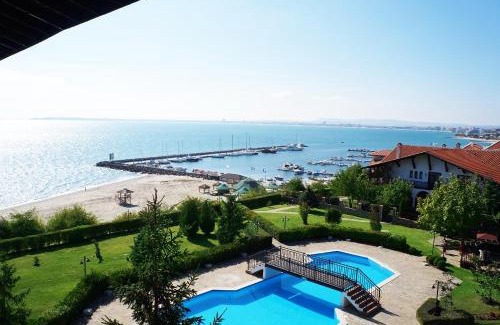 Sveti Vlas Apartment | Dom-El Real Apartments 3 - Sveti Vlas