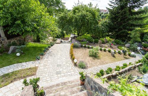 Strzelce Krajenskie Villa | Dom nad jeziorem z prywatnym pomostem i lodka - Wifi i parking w cenie