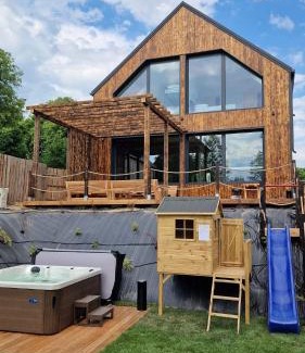 Karwie Villa | Dom nad jeziorem Mazury - Pod Napięciem 2