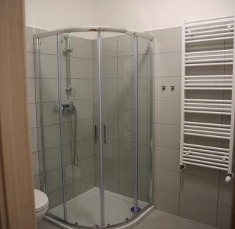 Jelenia Gora Apartment | Dom Studenta Pod Jelonkiem