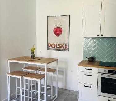 Wlochy House | Dom z ogrodem w zaciszu W-wy