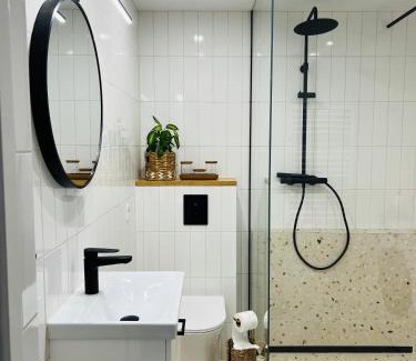 Wlochy House | Dom z ogrodem w zaciszu W-wy