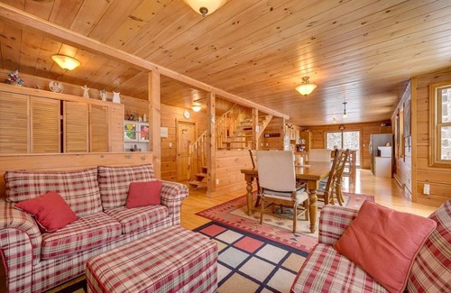 Val David House | DOMAINE BONHEURA; A HAVEN OF PEACE SURROUNDED BY NATURE IN ABUNDANCE!