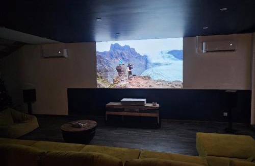 Echinghen House | Domaine Caloin - Cinéma
