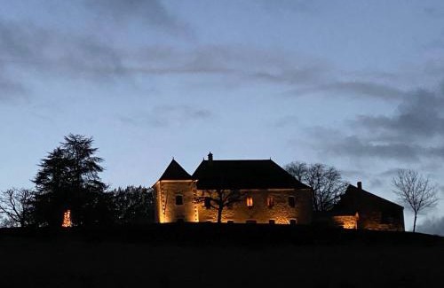 Saint-Cyprien Bed & Breakfast | Domaine de Cazal - Chambres d'Hôtes avec piscine au cœur de 26 hectares de nature préservée