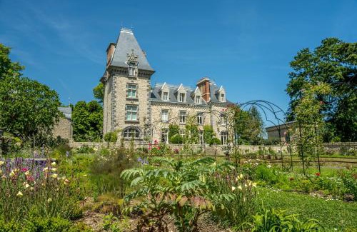 Taden Bed & Breakfast | Domaine de Kerrosen à proximité du port de Dinan, sur la Rance
