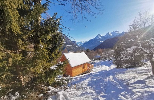 Le Lauzet-Ubaye Cabin | Domaine de l'Esperluette - Cabane Les Eaux Tortes