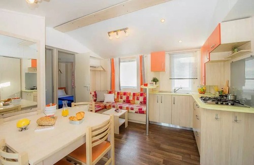 Varennes sur Loire House | Domaine de la Brèche* - Comfort Mobile Home 4 Rooms 6 People